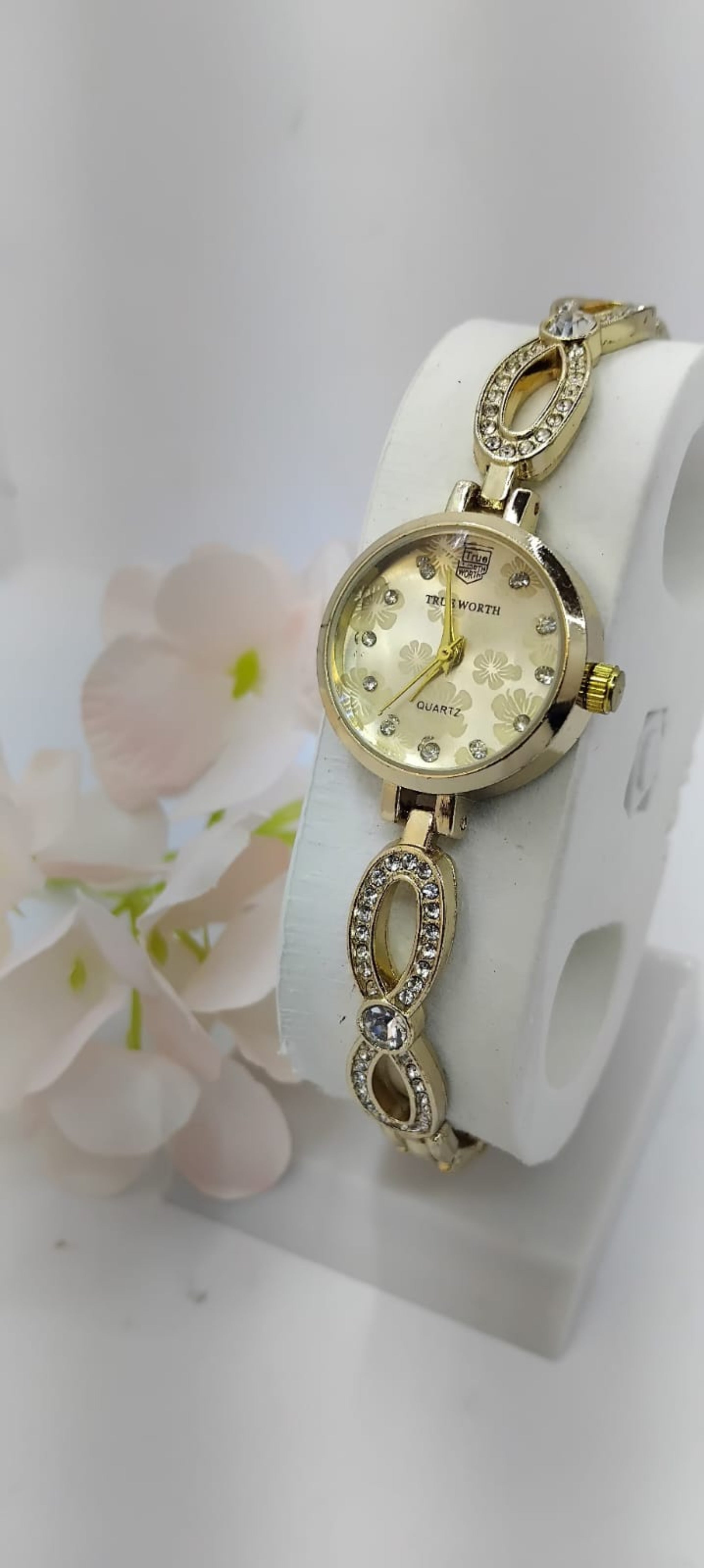 Classic Charm Women’s Timepiece