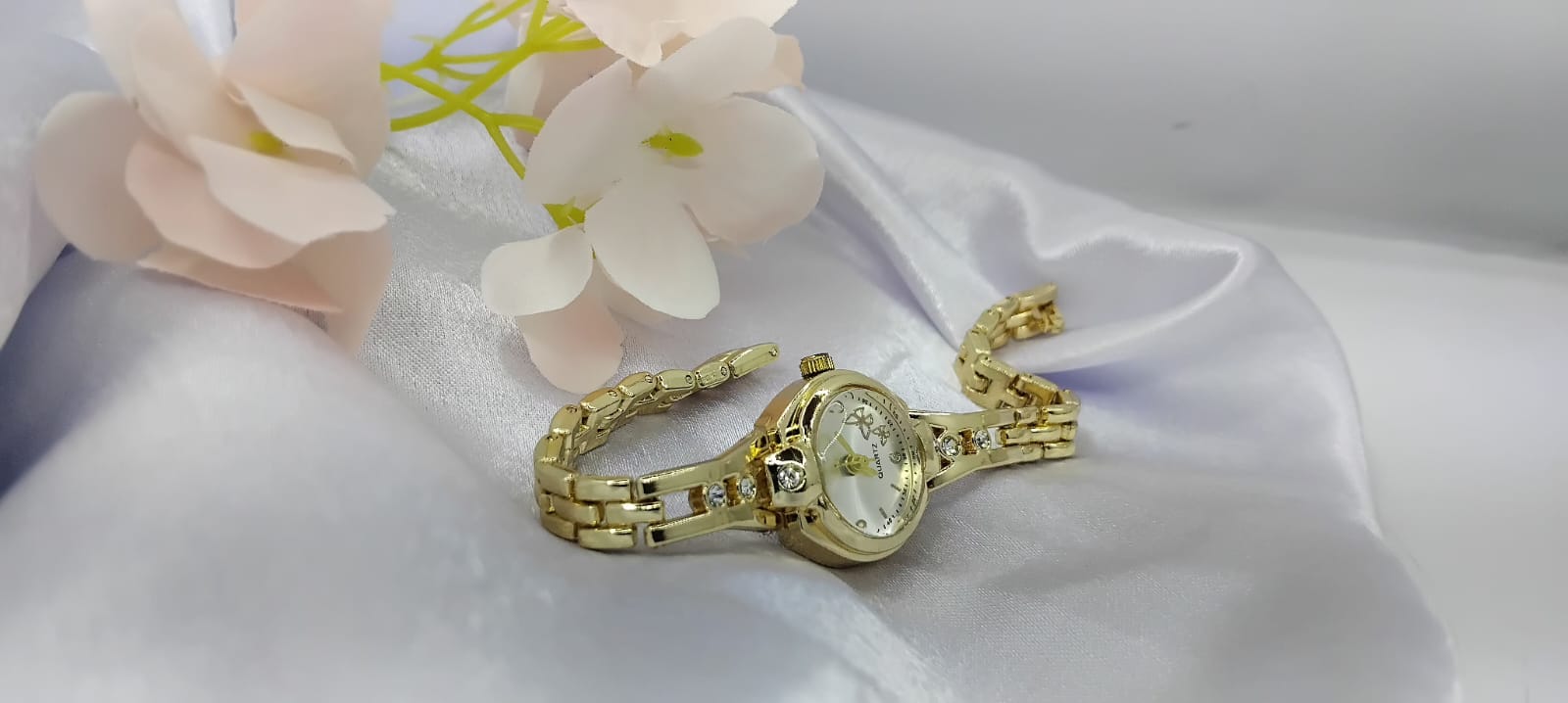 Classic Charm Women’s Timepiece